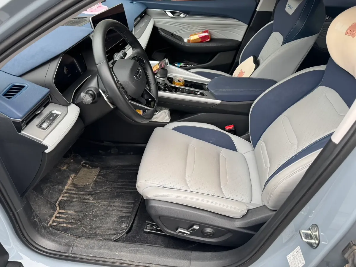 2023 Geely Preface 2.0T 190HP L4 7DCT,autocango,china used car exporter,china ev exporter,chinese used car exporter,chinese used ev exporter