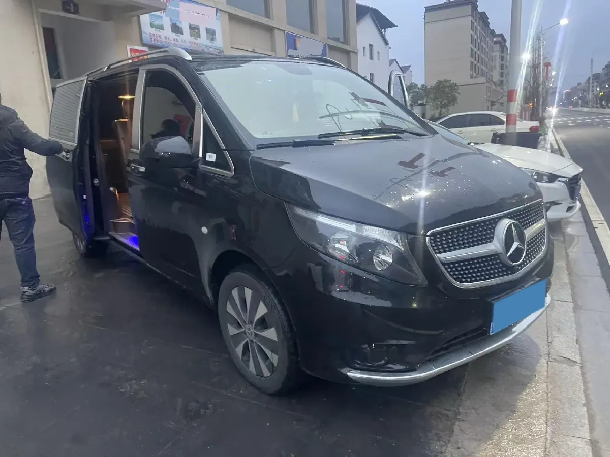 2023 Mercedes-Benz Vito 2.0T 211HP L4 9AT,autocango,china used car exporter,china ev exporter,chinese used car exporter,chinese used ev exporter