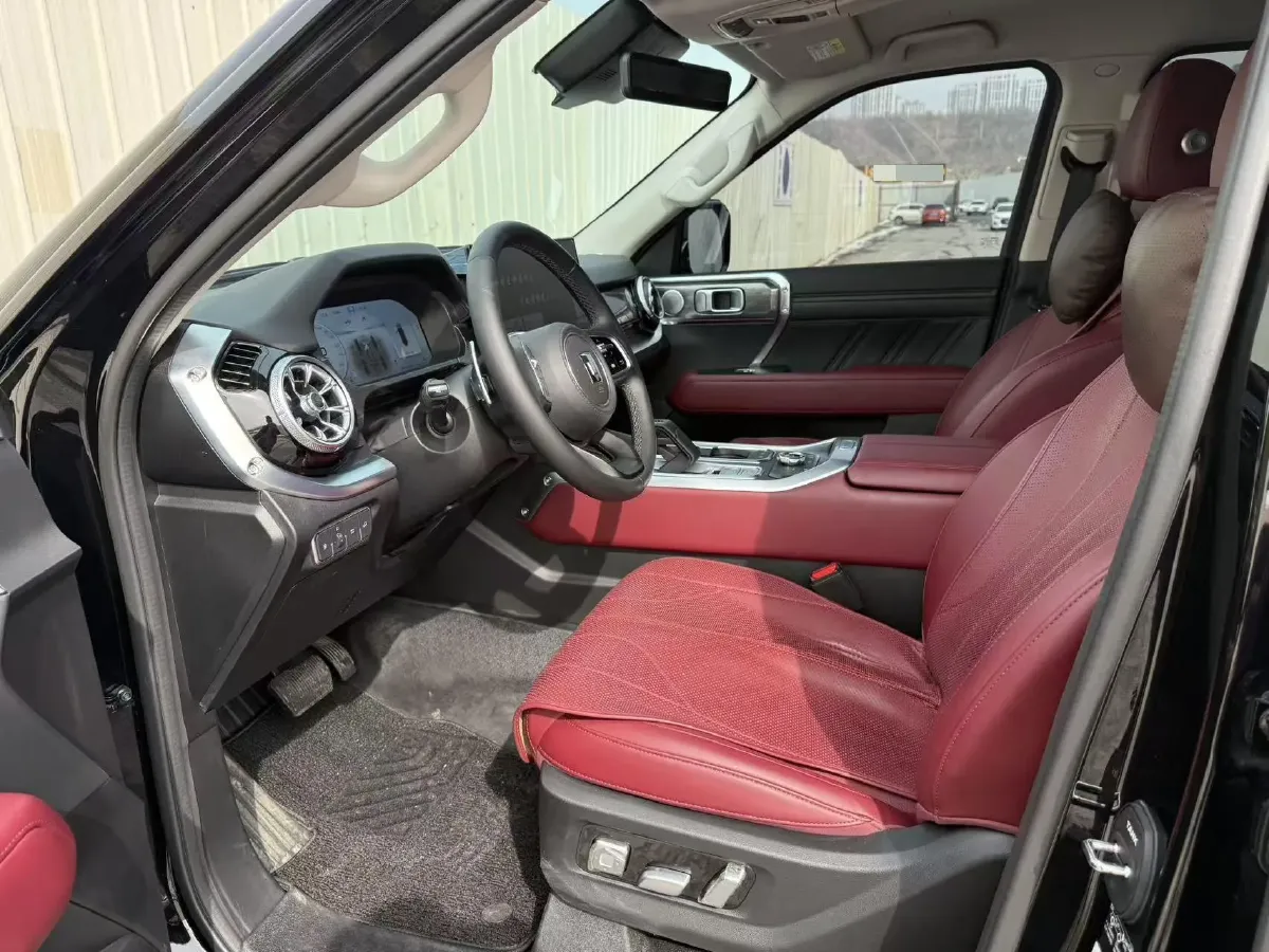 2024 Tank 400 2.0T 252HP L4 9AT PHEV 36.7/37.1KWH,autocango,china used car exporter,china ev exporter,chinese used car exporter,chinese used ev exporter