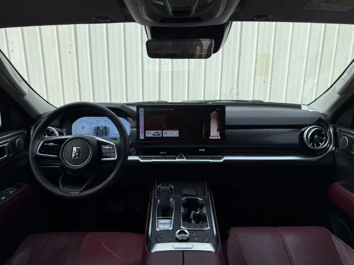 2024 Tank 400 2.0T 252HP L4 9AT PHEV 36.7/37.1KWH,autocango,china used car exporter,china ev exporter,chinese used car exporter,chinese used ev exporter