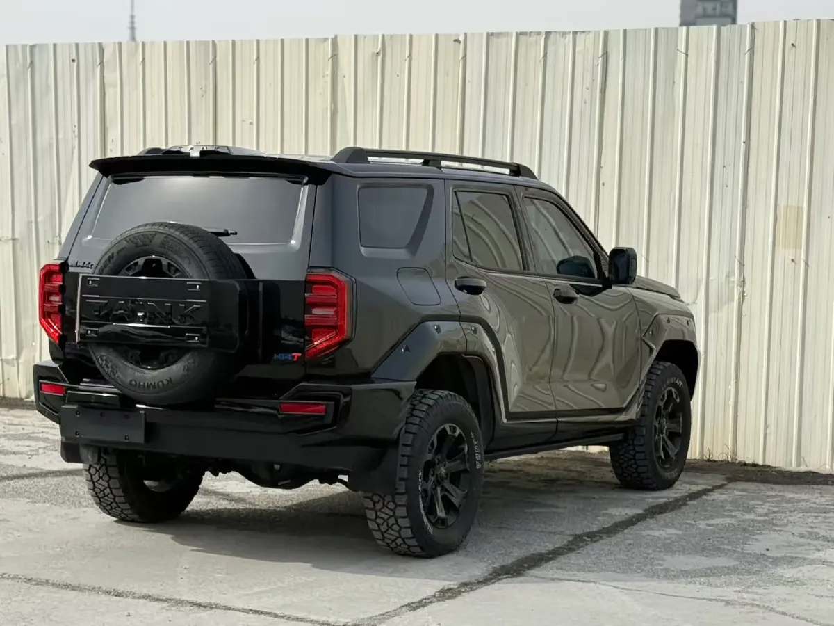 2024 Tank 400 2.0T 252HP L4 9AT PHEV 36.7/37.1KWH,autocango,china used car exporter,china ev exporter,chinese used car exporter,chinese used ev exporter