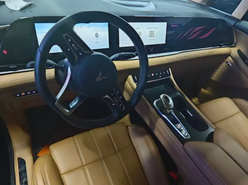 2025 Voyah Dream BEV 108.7KWH,autocango,china used car exporter,china ev exporter,chinese used car exporter,chinese used ev exporter