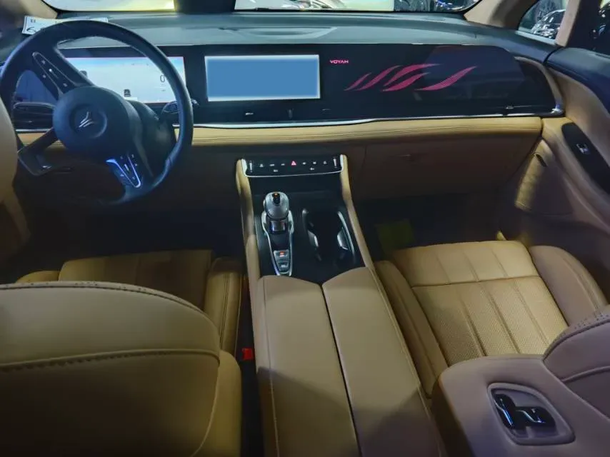 2025 Voyah Dream BEV 108.7KWH,autocango,china used car exporter,china ev exporter,chinese used car exporter,chinese used ev exporter