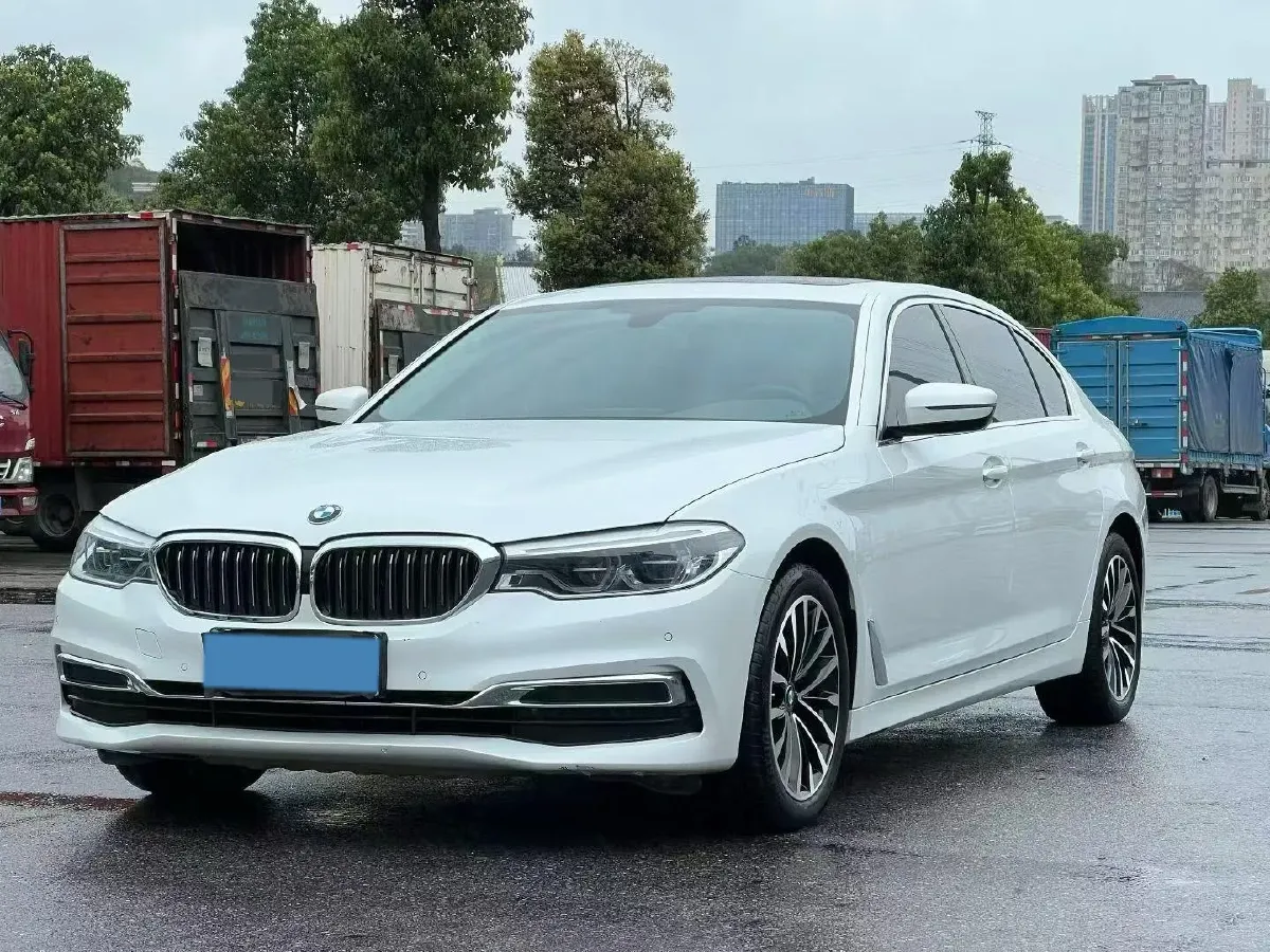 2020 BMW 5 Series 2.0T 252HP L4 8AT,autocango,china used car exporter,china ev exporter,chinese used car exporter,chinese used ev exporter