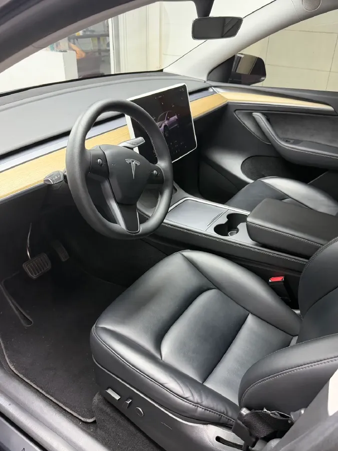 2022 Tesla Model Y BEV 60KWH,autocango,china used car exporter,china ev exporter,chinese used car exporter,chinese used ev exporter
