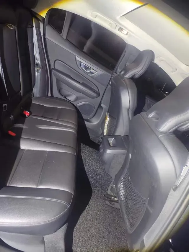 2022 Volvo S60 2.0T 197HP L4 8AT,autocango,china used car exporter,china ev exporter,chinese used car exporter,chinese used ev exporter