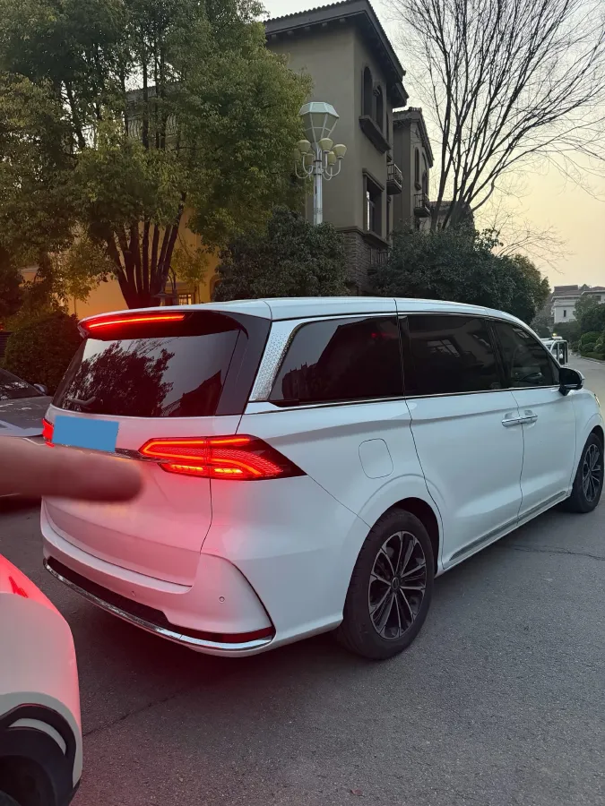 2021 Roewe iMAX8 2.0T 234HP L4 8AT,autocango,china used car exporter,china ev exporter,chinese used car exporter,chinese used ev exporter