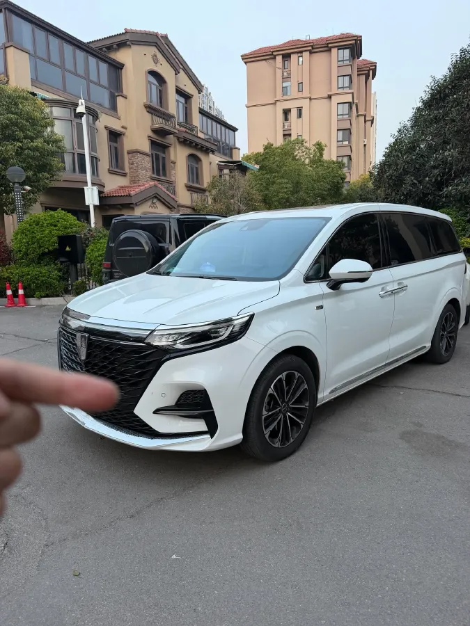 2021 Roewe iMAX8 2.0T 234HP L4 8AT,autocango,china used car exporter,china ev exporter,chinese used car exporter,chinese used ev exporter