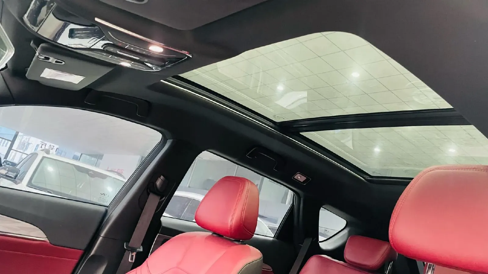 2023 ChangAn Oshan X7 Plus 1.5T 188HP L4 7DCT,autocango,china used car exporter,china ev exporter,chinese used car exporter,chinese used ev exporter