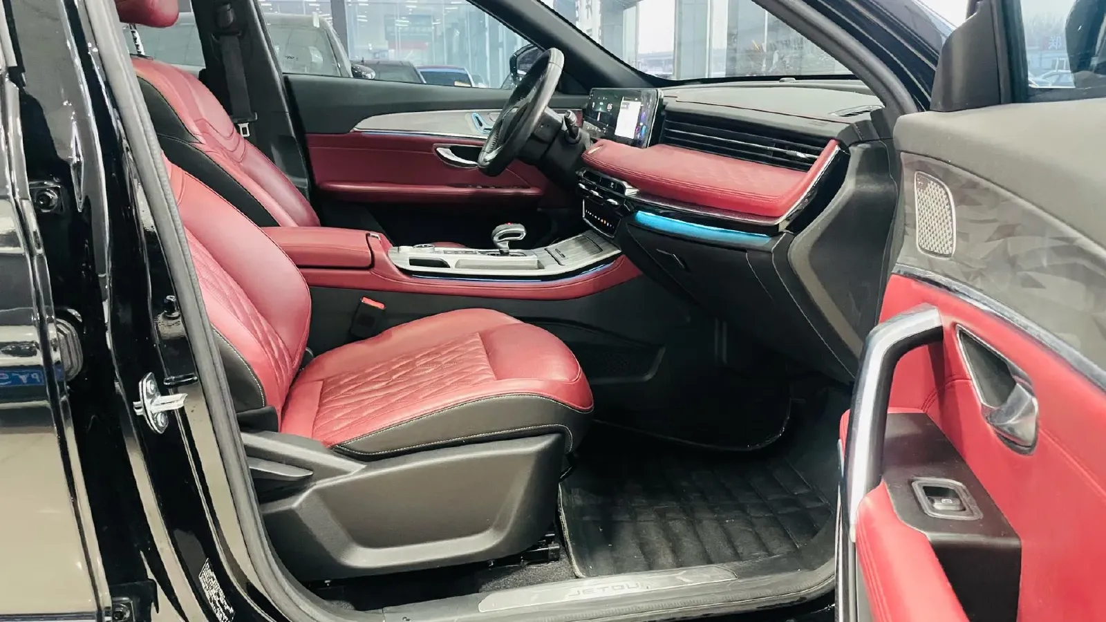 2023 ChangAn Oshan X7 Plus 1.5T 188HP L4 7DCT,autocango,china used car exporter,china ev exporter,chinese used car exporter,chinese used ev exporter