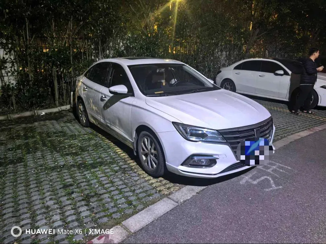 2020 Roewe i5 1.5L 120HP L4 CVT,autocango,china used car exporter,china ev exporter,chinese used car exporter,chinese used ev exporter