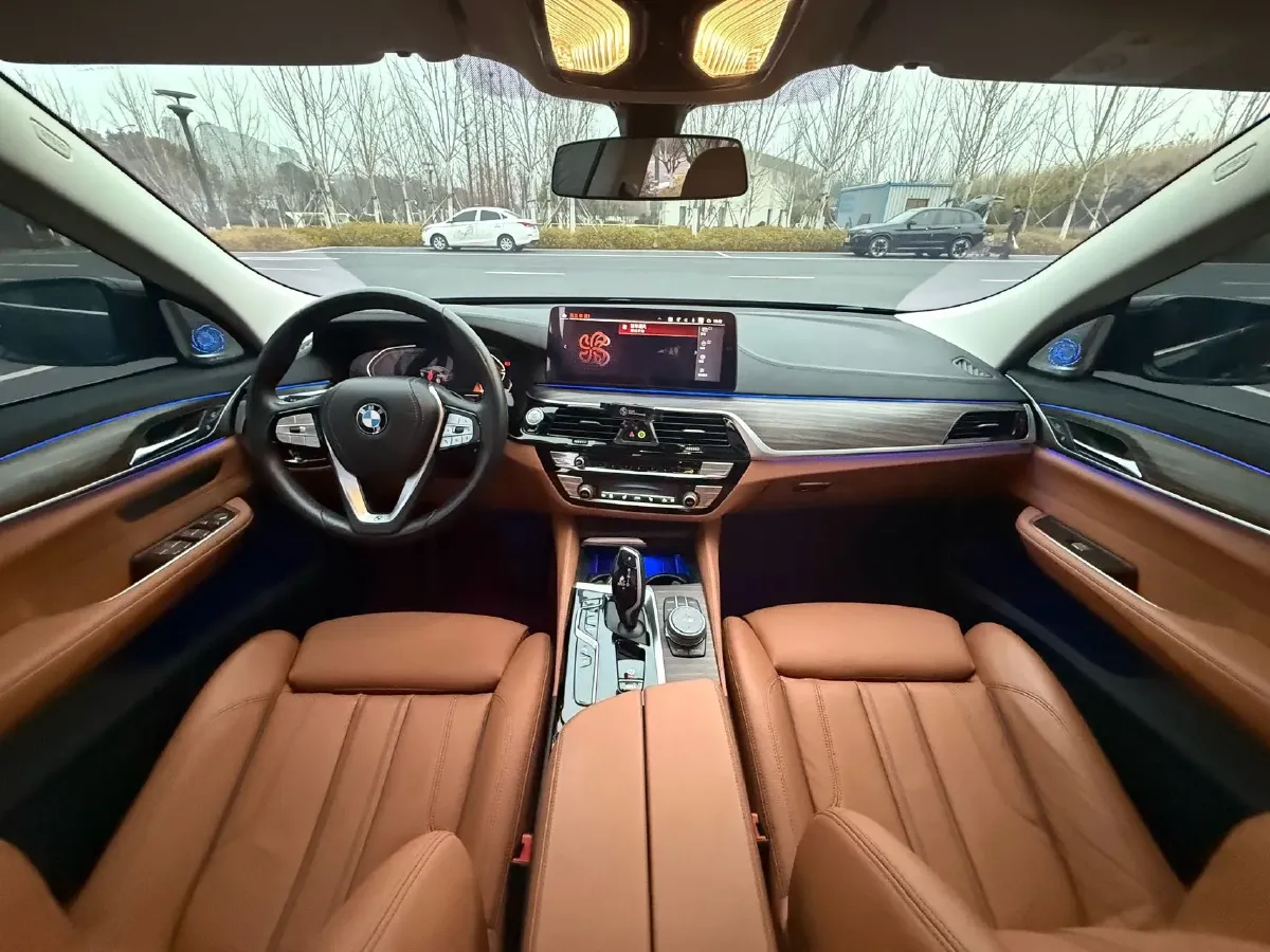 2022 BMW 6 Series GT 2.0T 245HP L4 8AT,autocango,china used car exporter,china ev exporter,chinese used car exporter,chinese used ev exporter