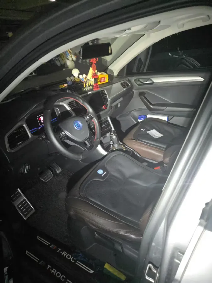 2020 Volkswagen T-Roc 1.4T 131HP L4 7DCT,autocango,china used car exporter,china ev exporter,chinese used car exporter,chinese used ev exporter