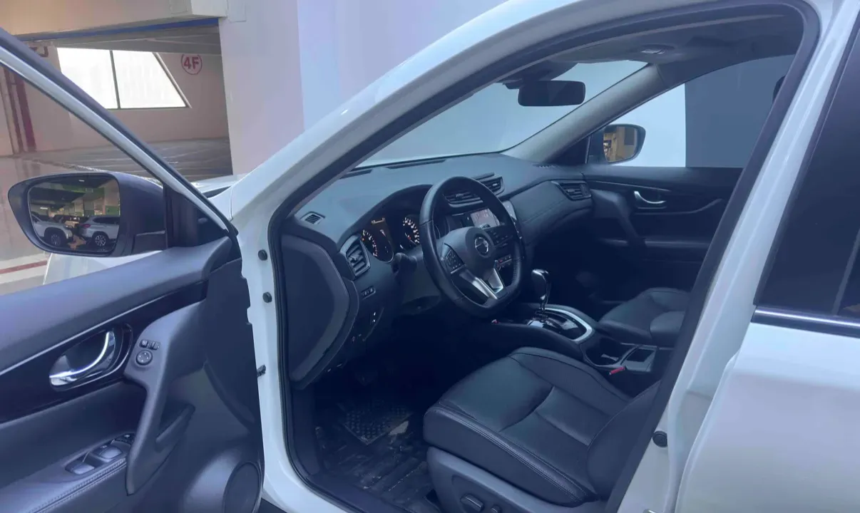 2022 Nissan X-Trail 2.0L 151HP L4 CVT,autocango,china used car exporter,china ev exporter,chinese used car exporter,chinese used ev exporter