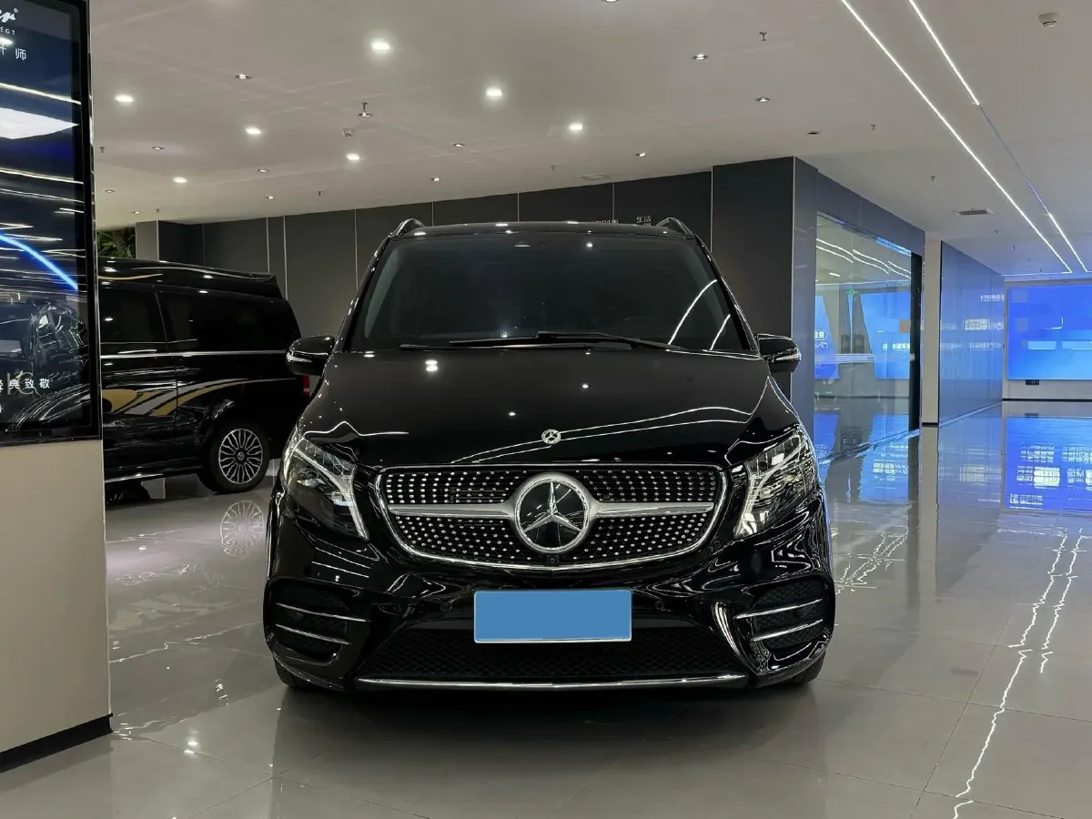 2022 Mercedes-Benz V Class 2.0T 211HP L4 9AT,autocango,china used car exporter,china ev exporter,chinese used car exporter,chinese used ev exporter