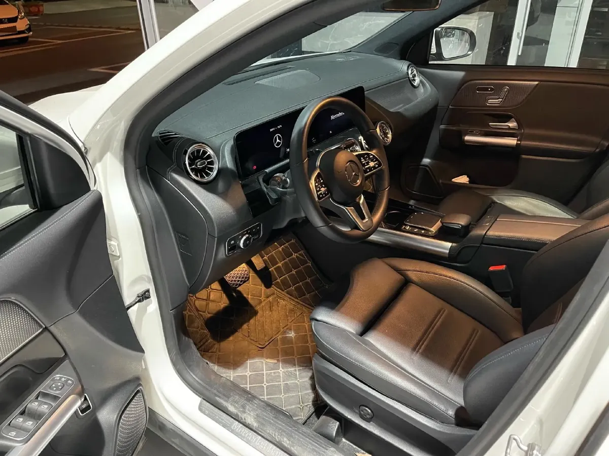 2022 Mercedes-Benz GLA Class 1.3T 136HP L4 7DCT,autocango,china used car exporter,china ev exporter,chinese used car exporter,chinese used ev exporter