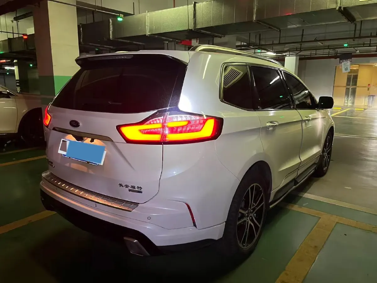 2020 Ford Edge 2.0T 245HP L4 8AT,autocango,china used car exporter,china ev exporter,chinese used car exporter,chinese used ev exporter