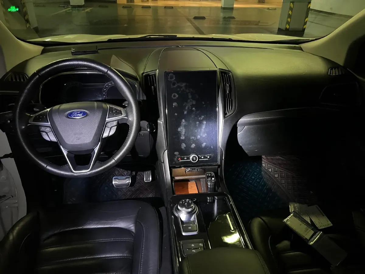 2020 Ford Edge 2.0T 245HP L4 8AT,autocango,china used car exporter,china ev exporter,chinese used car exporter,chinese used ev exporter