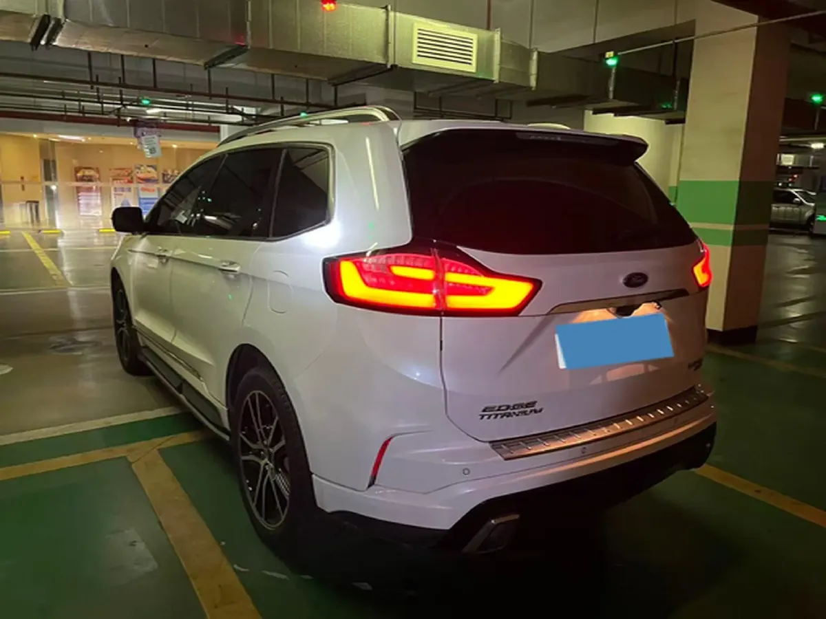 2020 Ford Edge 2.0T 245HP L4 8AT,autocango,china used car exporter,china ev exporter,chinese used car exporter,chinese used ev exporter