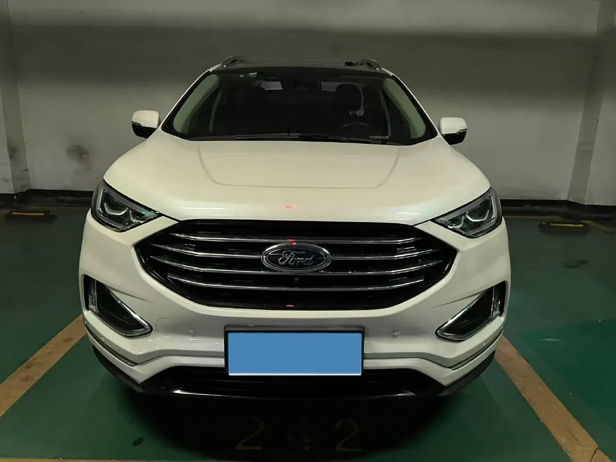 2020 Ford Edge 2.0T 245HP L4 8AT,autocango,china used car exporter,china ev exporter,chinese used car exporter,chinese used ev exporter