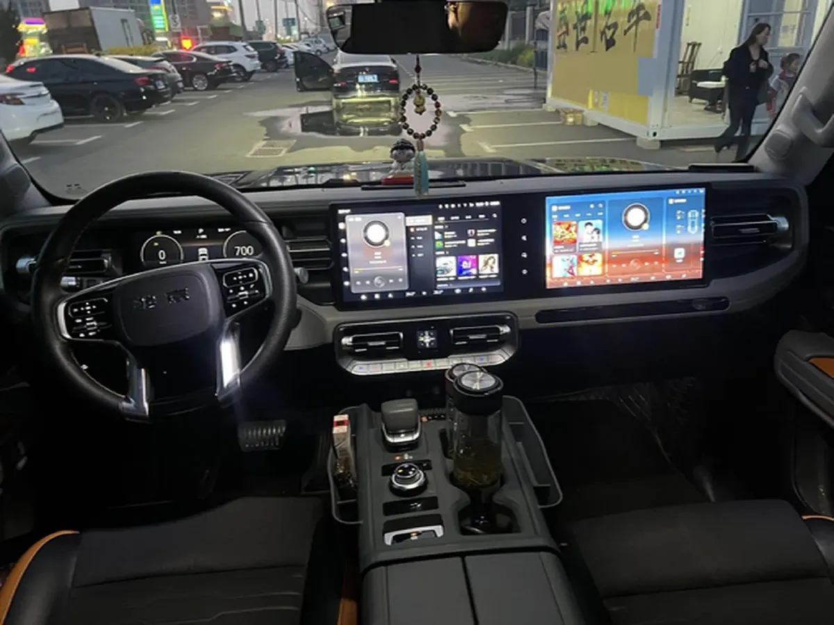 2024 Beijing BJ40 2.0T 245HP L4 8AT,autocango,china used car exporter,china ev exporter,chinese used car exporter,chinese used ev exporter