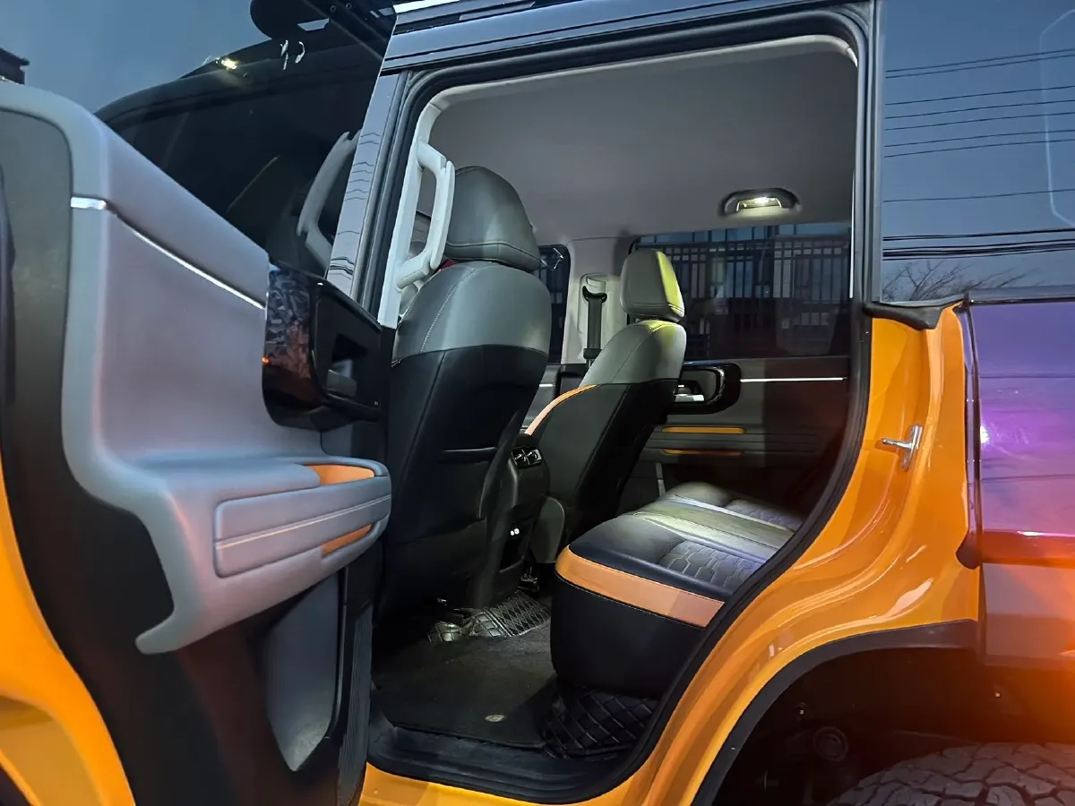 2024 Beijing BJ40 2.0T 245HP L4 8AT,autocango,china used car exporter,china ev exporter,chinese used car exporter,chinese used ev exporter