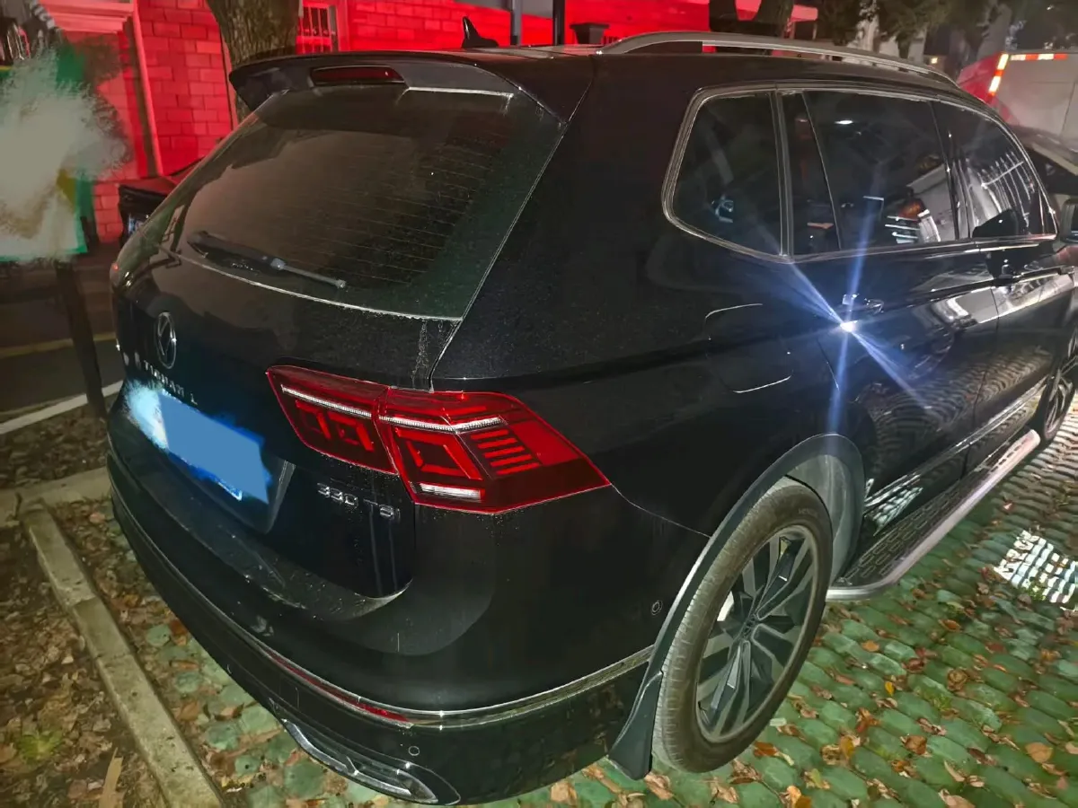 2024 Volkswagen Tiguan L 2.0T 186HP L4 7DCT,autocango,china used car exporter,china ev exporter,chinese used car exporter,chinese used ev exporter