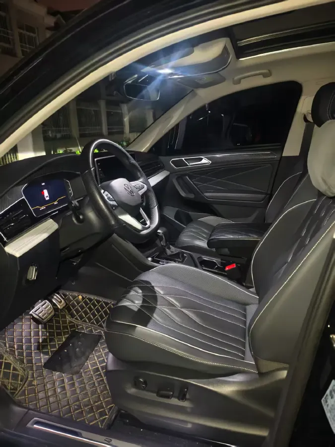 2024 Volkswagen Tiguan L 2.0T 186HP L4 7DCT,autocango,china used car exporter,china ev exporter,chinese used car exporter,chinese used ev exporter
