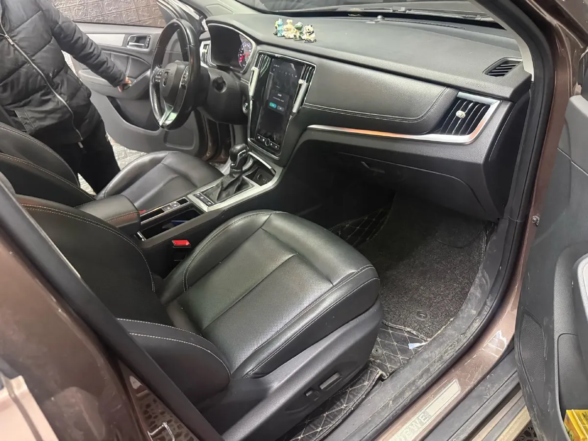 2018 Roewe RX5 1.5T 169HP L4 7DCT,autocango,china used car exporter,china ev exporter,chinese used car exporter,chinese used ev exporter