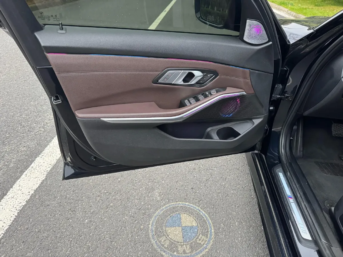 2022 BMW 3 Series 2.0T 184HP L4 8AT,autocango,china used car exporter,china ev exporter,chinese used car exporter,chinese used ev exporter