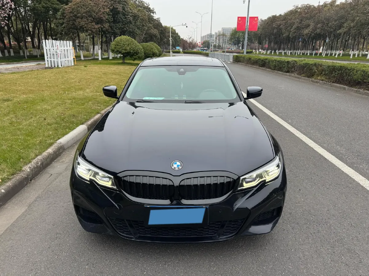 2022 BMW 3 Series 2.0T 184HP L4 8AT,autocango,china used car exporter,china ev exporter,chinese used car exporter,chinese used ev exporter