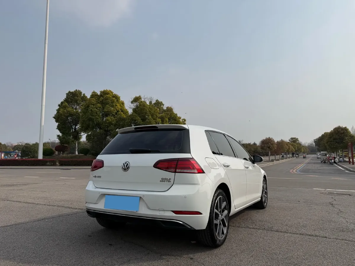 2019 Brilliance Auto V7 1.8T 231HP L4 7DCT,autocango,china used car exporter,china ev exporter,chinese used car exporter,chinese used ev exporter