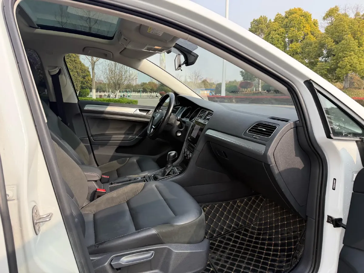 2019 Brilliance Auto V7 1.8T 231HP L4 7DCT,autocango,china used car exporter,china ev exporter,chinese used car exporter,chinese used ev exporter