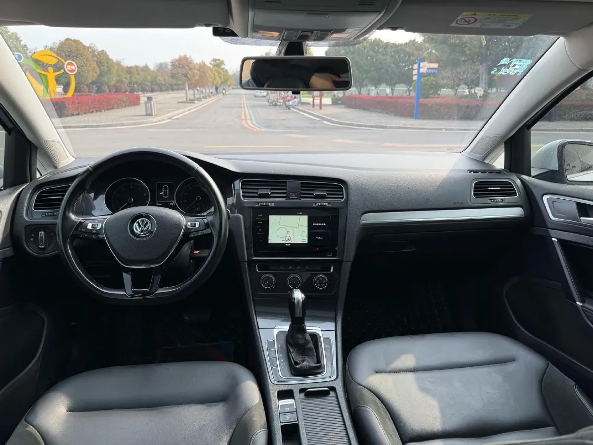 2019 Brilliance Auto V7 1.8T 231HP L4 7DCT,autocango,china used car exporter,china ev exporter,chinese used car exporter,chinese used ev exporter