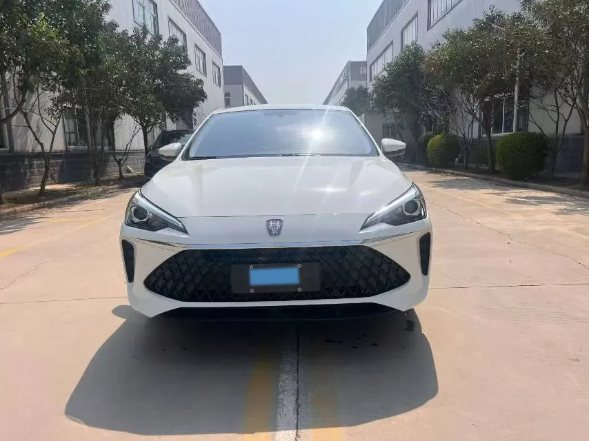 2023 Roewe i5 1.5L 129HP L4 5MT,autocango,china used car exporter,china ev exporter,chinese used car exporter,chinese used ev exporter
