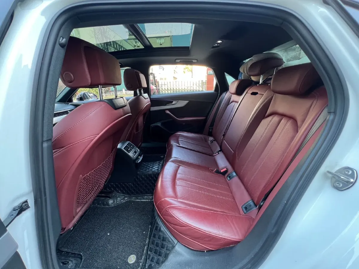 2023 Audi A4L 2.0T 190HP L4 7DCT,autocango,china used car exporter,china ev exporter,chinese used car exporter,chinese used ev exporter