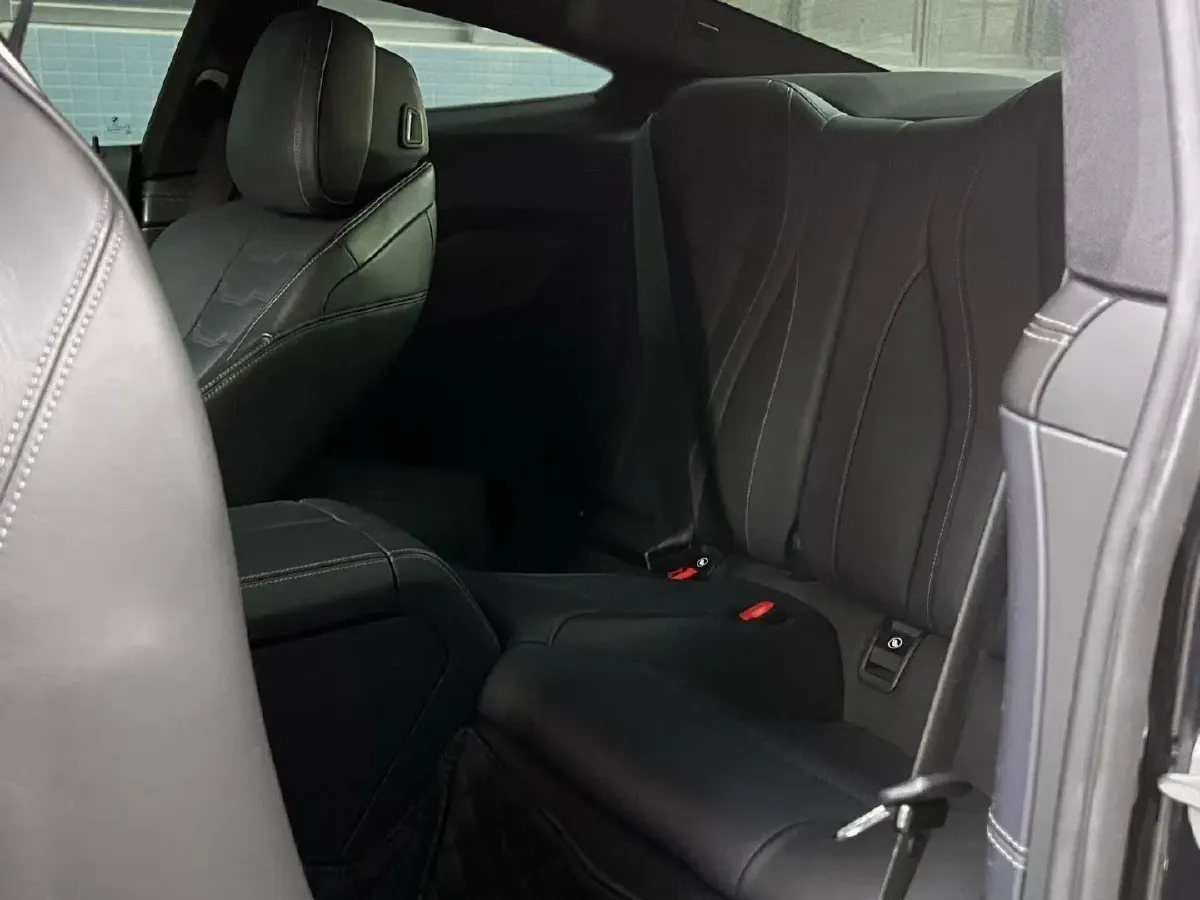 2021 BMW 8 Series 3.0T 340HP L6 8AT,autocango,china used car exporter,china ev exporter,chinese used car exporter,chinese used ev exporter