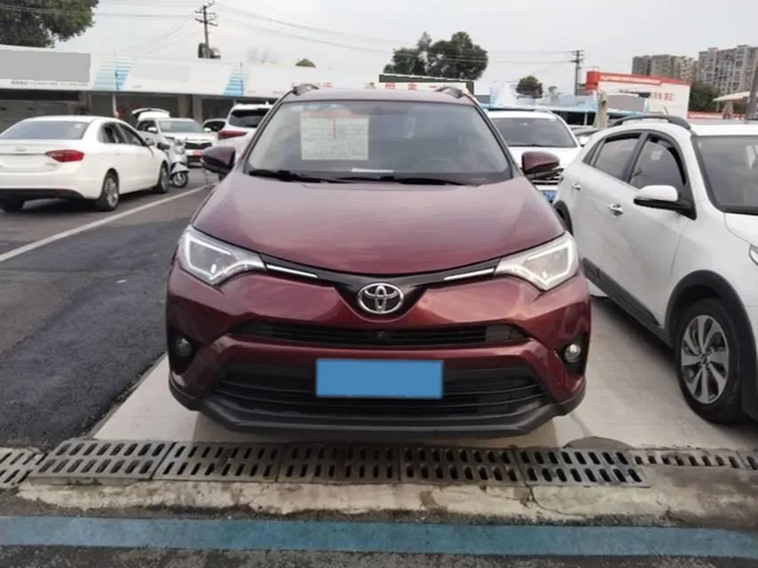 2018 Toyota RAV4 2.0L 151HP L4 CVT,autocango,china used car exporter,china ev exporter,chinese used car exporter,chinese used ev exporter
