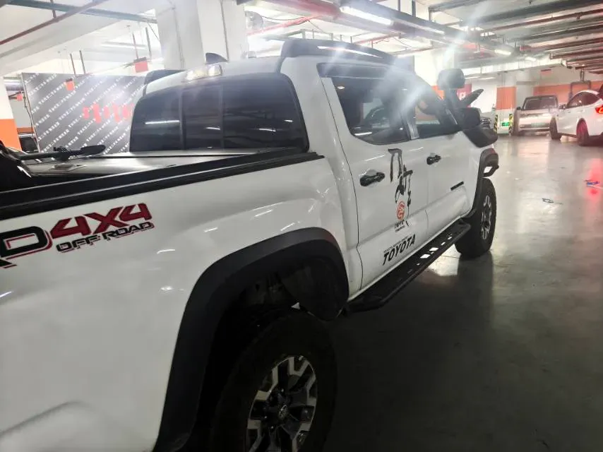 2021 BMW 5 Series 2.0T 184HP L4 8AT PHEV 17.7KWH,autocango,china used car exporter,china ev exporter,chinese used car exporter,chinese used ev exporter