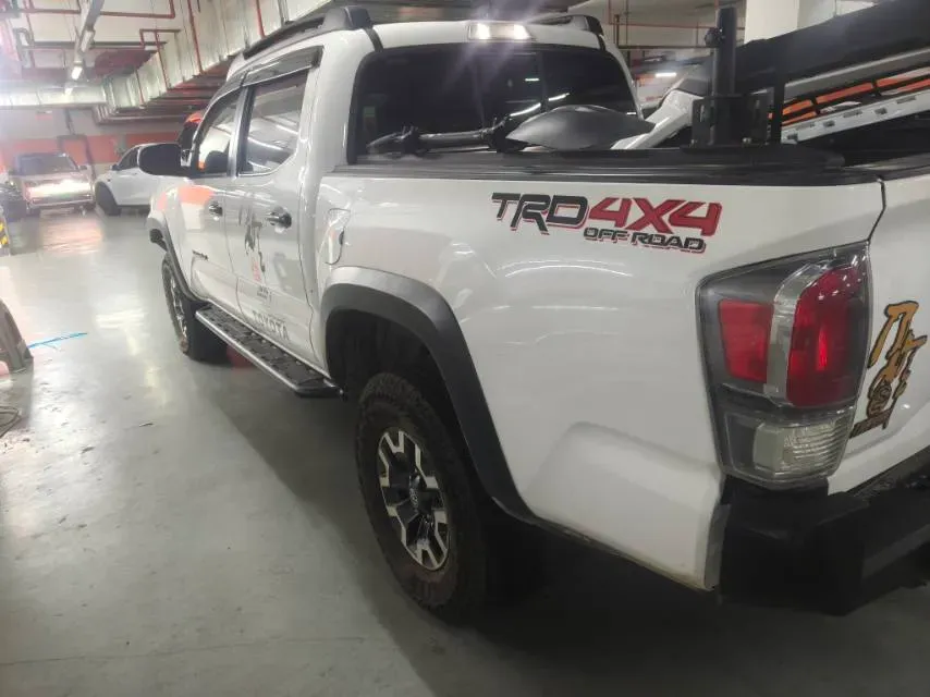 2021 BMW 5 Series 2.0T 184HP L4 8AT PHEV 17.7KWH,autocango,china used car exporter,china ev exporter,chinese used car exporter,chinese used ev exporter