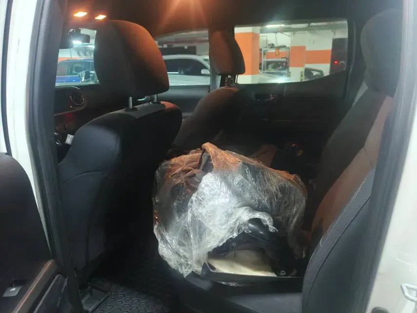 2021 BMW 5 Series 2.0T 184HP L4 8AT PHEV 17.7KWH,autocango,china used car exporter,china ev exporter,chinese used car exporter,chinese used ev exporter