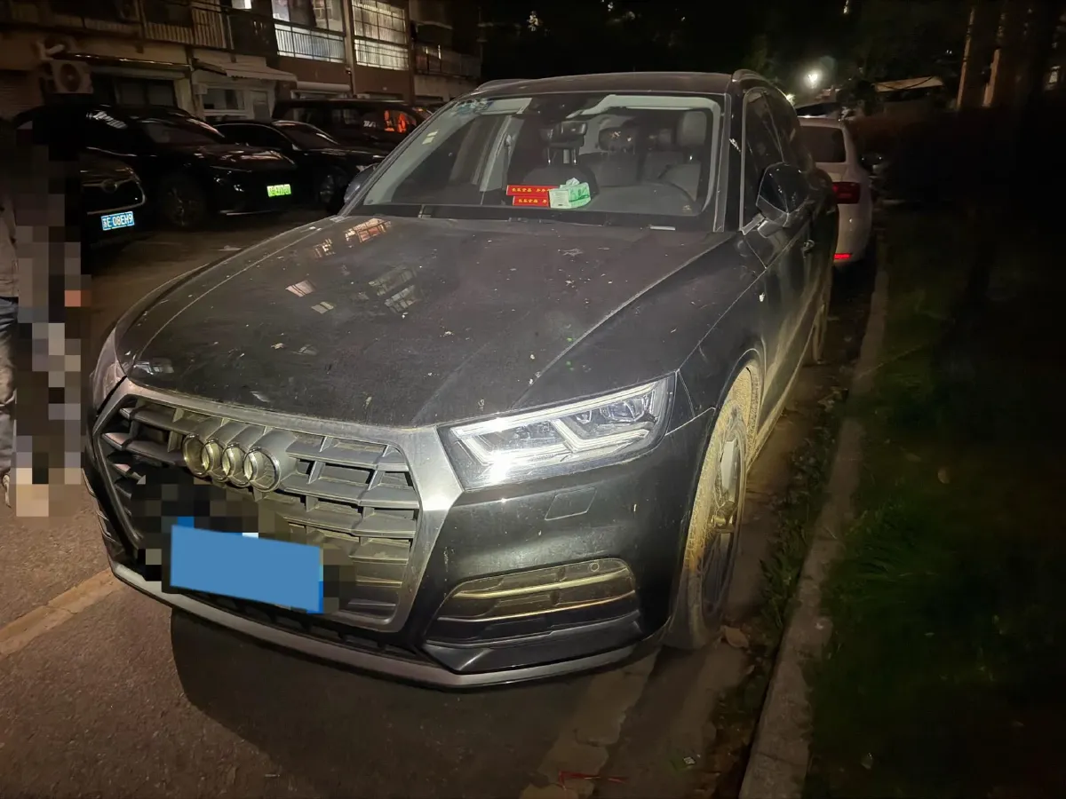 2020 Audi Q5L 2.0T 190HP L4 7DCT,autocango,china used car exporter,china ev exporter,chinese used car exporter,chinese used ev exporter