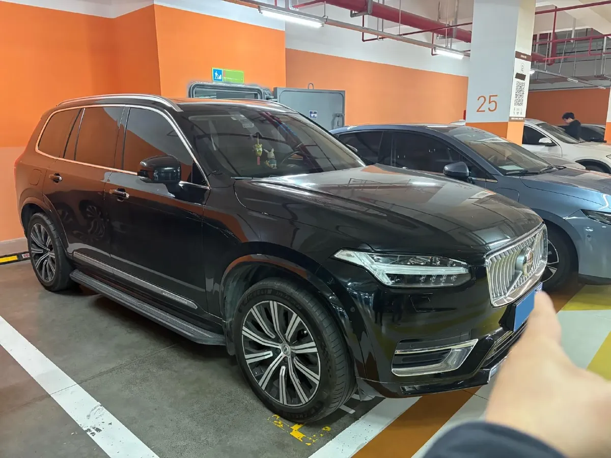 2020 Volvo XC90 2.0T 310HP L4 8AT,autocango,china used car exporter,china ev exporter,chinese used car exporter,chinese used ev exporter