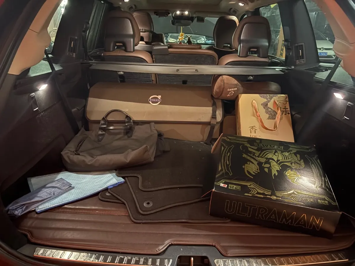 2020 Volvo XC90 2.0T 310HP L4 8AT,autocango,china used car exporter,china ev exporter,chinese used car exporter,chinese used ev exporter