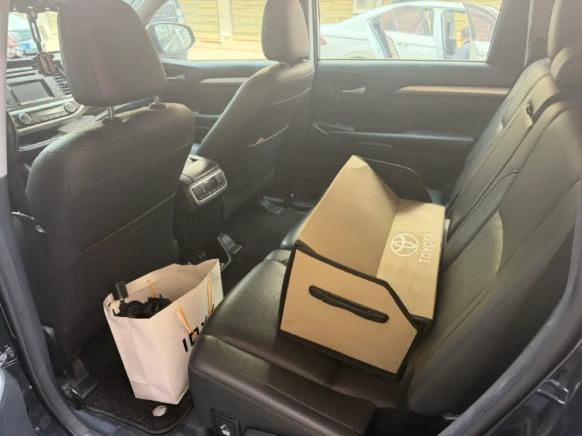 2018 Toyota Highlander 2.0T 220HP L4 6AT,autocango,china used car exporter,china ev exporter,chinese used car exporter,chinese used ev exporter