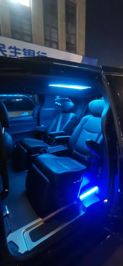 2023 Toyota Sienna 2.5L 189HP L4 E-CVT Hybrid,autocango,china used car exporter,china ev exporter,chinese used car exporter,chinese used ev exporter