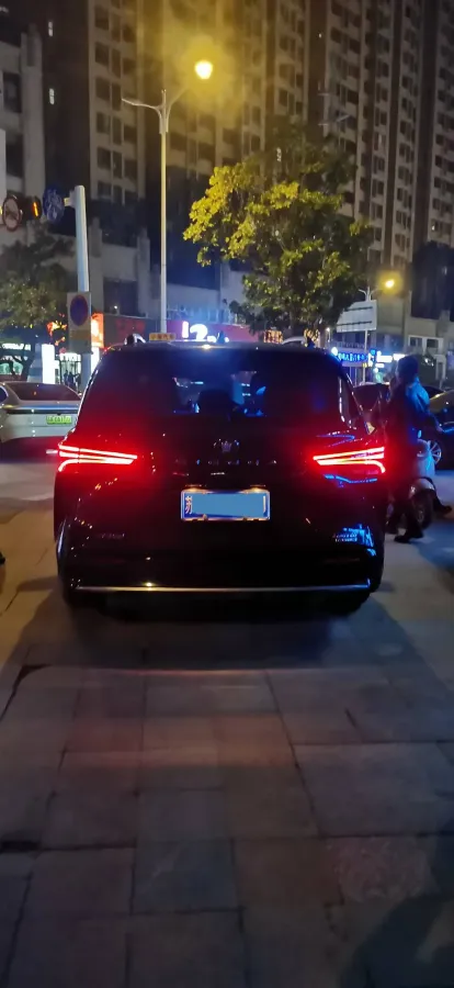 2023 Toyota Sienna 2.5L 189HP L4 E-CVT Hybrid,autocango,china used car exporter,china ev exporter,chinese used car exporter,chinese used ev exporter