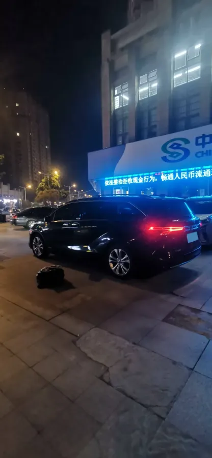 2023 Toyota Sienna 2.5L 189HP L4 E-CVT Hybrid,autocango,china used car exporter,china ev exporter,chinese used car exporter,chinese used ev exporter