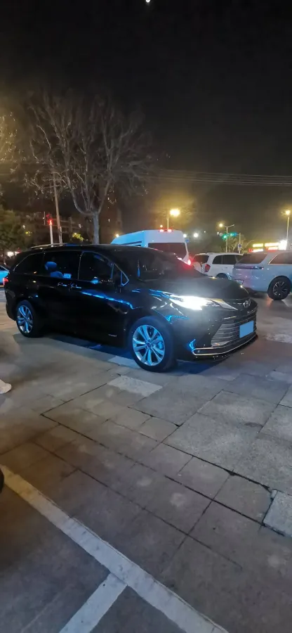 2023 Toyota Sienna 2.5L 189HP L4 E-CVT Hybrid,autocango,china used car exporter,china ev exporter,chinese used car exporter,chinese used ev exporter