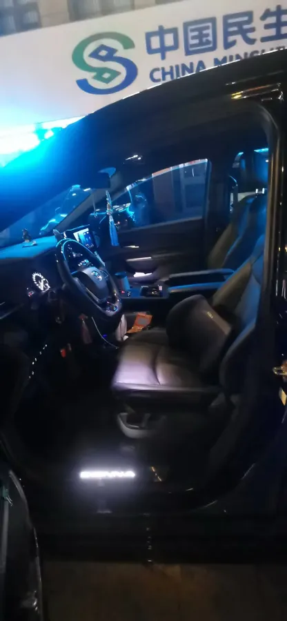 2023 Toyota Sienna 2.5L 189HP L4 E-CVT Hybrid,autocango,china used car exporter,china ev exporter,chinese used car exporter,chinese used ev exporter